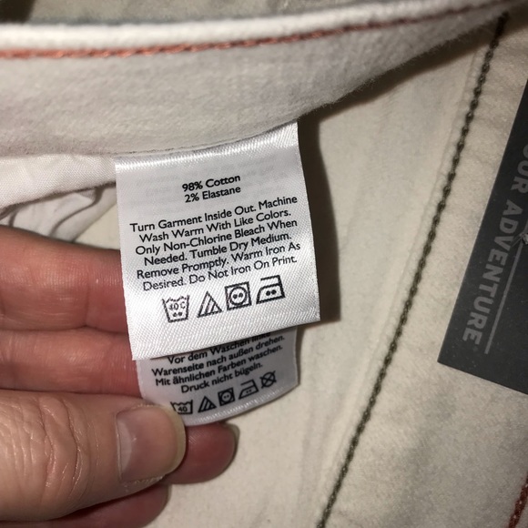 NWT Eddie Bauer Off White “Boyfriend” Roll Up Shorts. Sz 16. - Picture 4 of 10